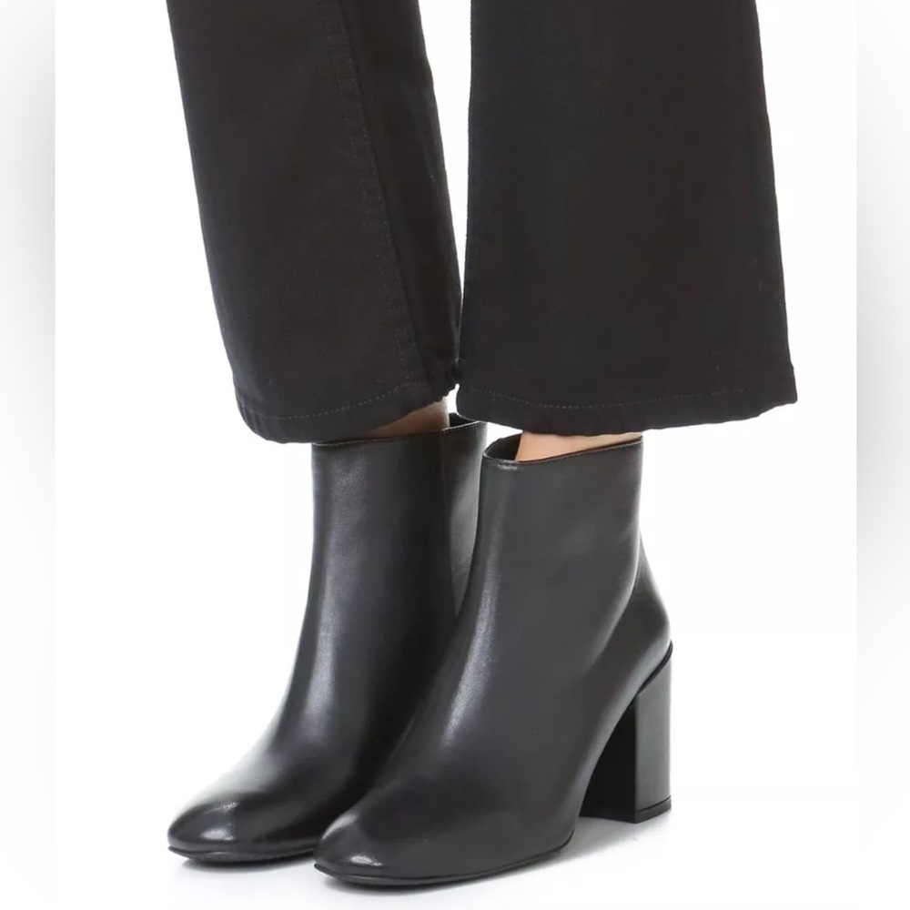Stuart Weitzman Bacari Bootie (Size 6.5)